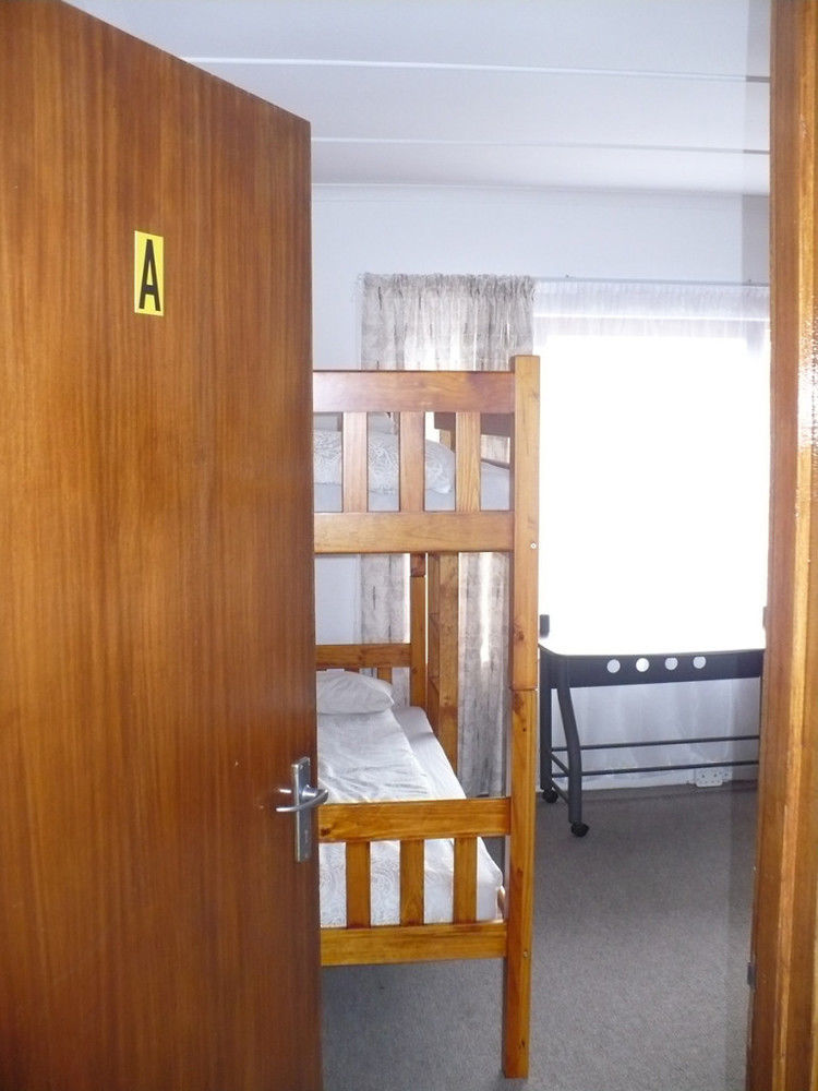 Backpacker Apartments Plettenberg Bay Eksteriør billede