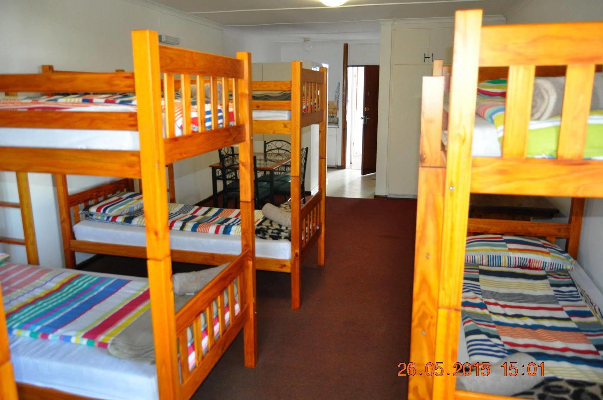 Backpacker Apartments Plettenberg Bay Eksteriør billede