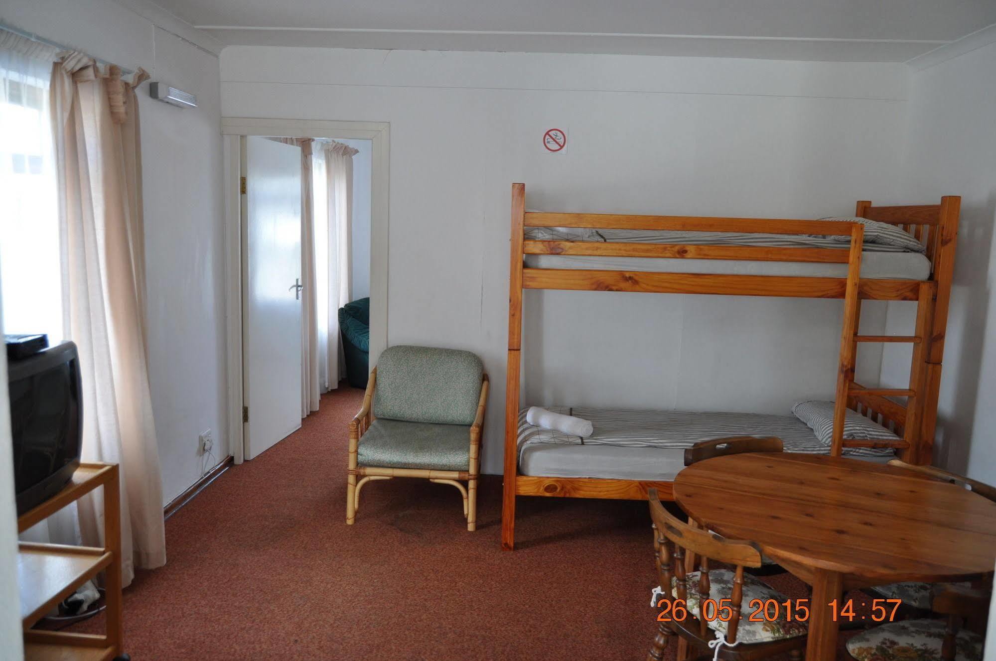 Backpacker Apartments Plettenberg Bay Eksteriør billede