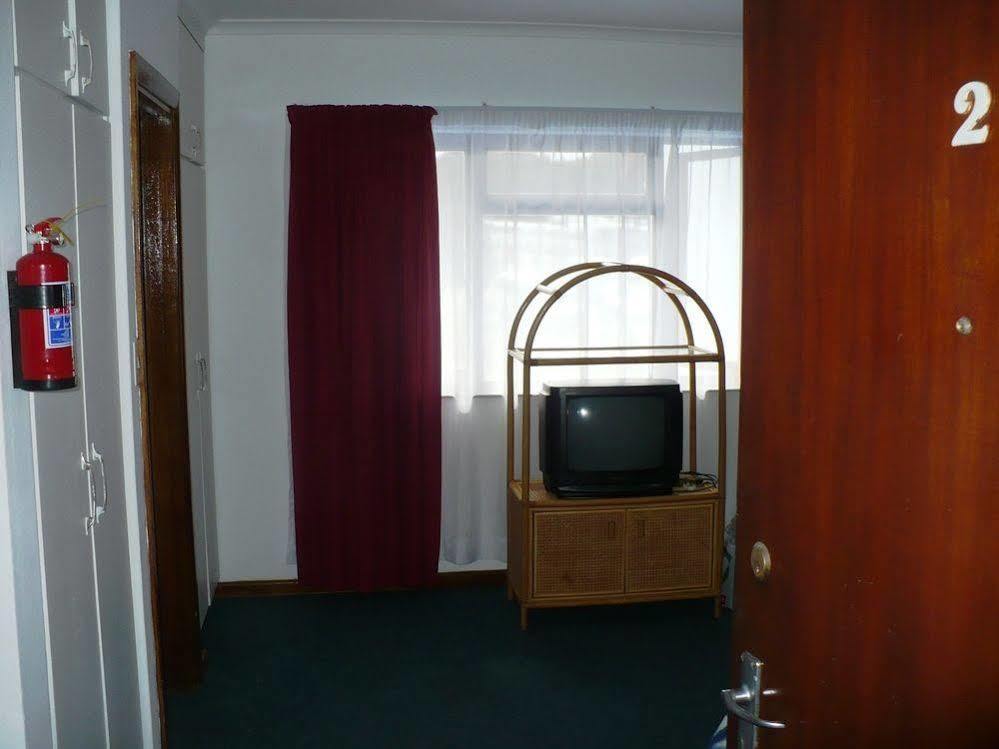 Backpacker Apartments Plettenberg Bay Eksteriør billede